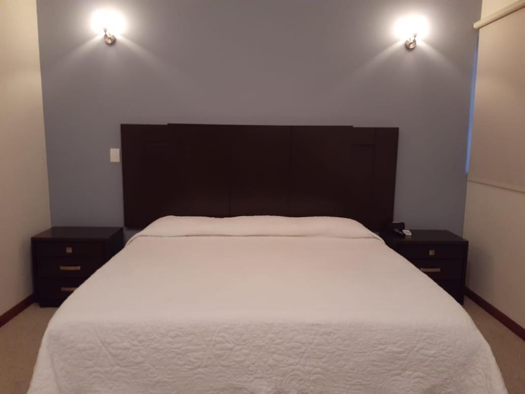 Hotel Candelero Yuriria Buitenkant foto
